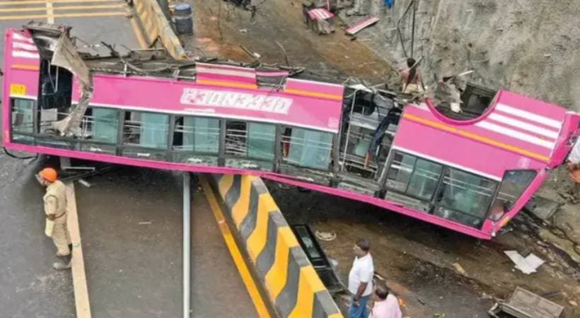 Kuttippuram Bus Accident: അമിത വേഗത അപകടത്തിന് കാരണമായെന്ന് MVD; ഡ്രൈവർ നോട്ടീസ് നൽകി പൊലീസ്